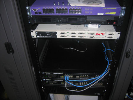 extreme_and_foundry_gigabit_switches